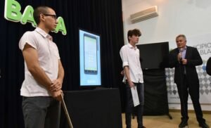 El Municipio presentó la aplicación móvil Bahía Turismo para acceder a información turística