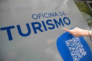 La Oficina de Turismo atiende de lunes a viernes en horario corrido con interrupción de mediodía.