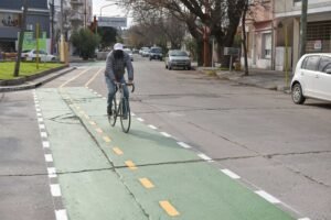 Demarcación de ciclovías en 19 de Mayo entre Zapiola y Alvarado desde las 21 h.