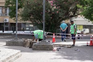 Comienzan las obras de rediseño en plaza Lavalle con arreglo de veredas