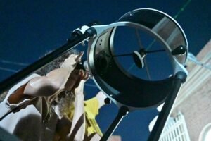 Cursos gratuitos de astronomía en Bahía Hub para mayores de 18 años