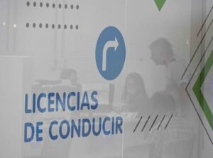 Se suspenden exámenes prácticos de licencia de conducir por alerta meteorológica.