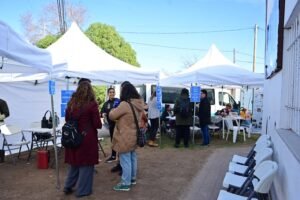 Operativo interagencial benefició a más de 200 vecinos en Villa Esperanza con servicios de salud