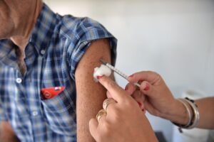 Vacunas del calendario nacional disponibles con turno en 21 centros de salud bahienses.