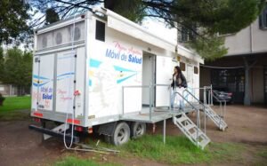 Móvil de Salud atiende en ex terminal de ómnibus con ecografías y mamografías