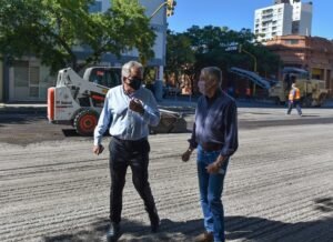Se llevan adelante tareas de reencarpetado asfáltico en avenida Colón con una inversión superior a 20 millones de pesos. La obra