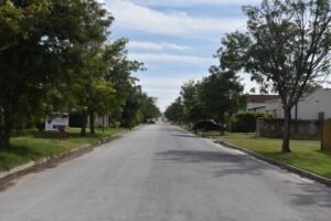 Finalizaron trabajos de pavimentación en diferentes cuadras de Bahía Blanca con una inversión municipal de más de 35 millones de pesos. Las obras buscaron optimizar el tránsito vehicular y mejorar la circulación del transporte público de pasajeros.