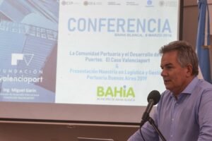 Conferencia internacional sobre desarrollo portuario y logística contó con expertos de Valencia y Buenos Aires.