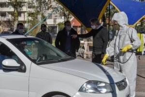 El Municipio habilitó puestos de sanitización gratuita para taxis y remises en dos parques municipales.