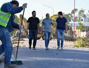 Operativos de limpieza continúan en delegaciones municipales tras temporal de marzo.