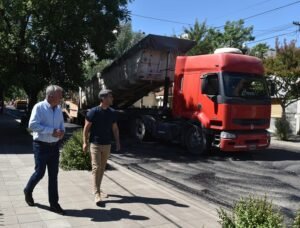 Comenzó el proyecto de repavimentación asfáltica en 65 cuadras de distintos barrios de la ciudad