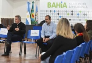 El intendente Gay encabezó un encuentro de la Red de Colaboración Social con instituciones y organizaciones.
