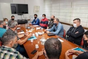 Los Delegados Comunales se reunieron con representantes de EDES para coordinar el servicio eléctrico