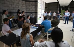 Se realizó la última reunión de gabinete en barrio Paihuen con el intendente Héctor Gay. Se trataron temas como la nueva línea de transporte 521