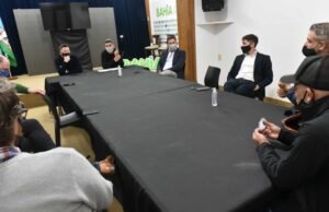 Autoridades municipales se reunieron con representantes gastronómicos para analizar alternativas durante la restricción de fase 3.