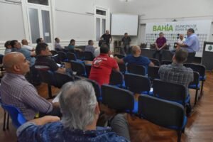 El intendente Gay consensuó medidas de prevención sanitaria con supermercadistas y empresarios del transporte público.