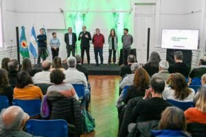 Reverdecer Bahía cumple objetivo de 10 mil árboles plantados con participación vecinal