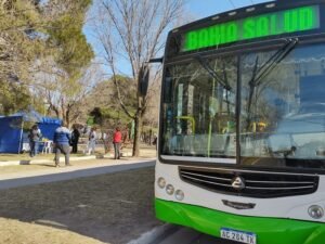 Jornada integral de salud en plaza Rivadavia con vacunación para niños de 5-6 y 11 años