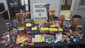 Municipio decomisa pirotécnicos ilegales. Línea de denuncias disponible.