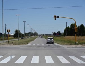 Entra en funcionamiento mañana el semáforo instalado en la intersección de Tres Sargentos y Avenida Jorge Newbery