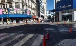 Se realizarán trabajos de demarcación de sendas peatonales en avenida Colón desde las 23 hs aproximadamente 3 horas. Afectará las intersecciones con calles Estomba y Chiclana. Se recomienda circular con precaución.