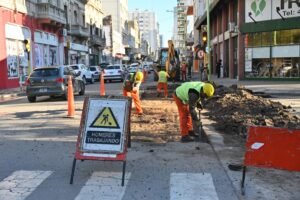 Corte de media calzada en Chiclana y reubicación de paradas de colectivos por 30 días.