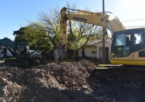 En el barrio Los Horneros avanzan las obras de ampliación de agua potable y extensión de la red cloacal