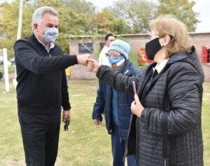 El intendente Héctor Gay visitó la ONG Chicos de la Plaza Tambor de Tacuarí en el barrio Noroeste