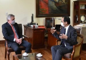 El intendente Héctor Gay se reunió con el embajador de Japón en Argentina