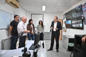 Ministra de Ambiente visitó Bahía Blanca y coordinó políticas ambientales con el intendente Susbielles.