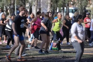 La Subsecretaría de Deportes ofrece talleres gratuitos de diversas disciplinas deportivas para jóvenes bahienses.